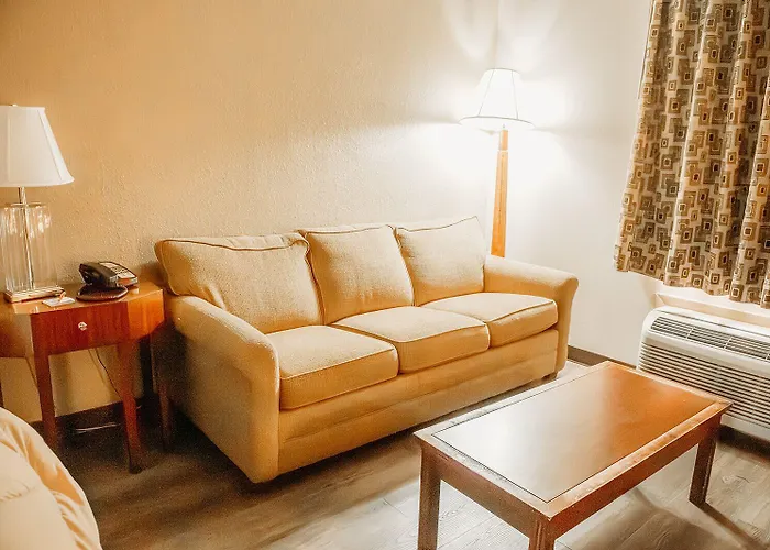 Country Garden & Suites-benton Motel 2*