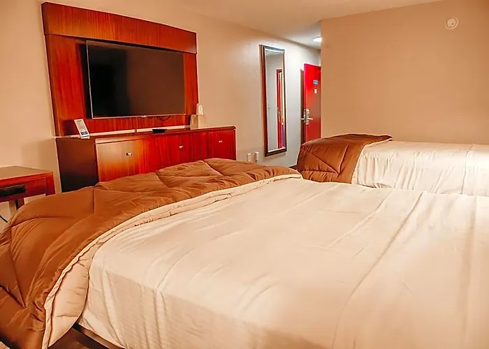 Country Garden & Suites-benton Motel 2*