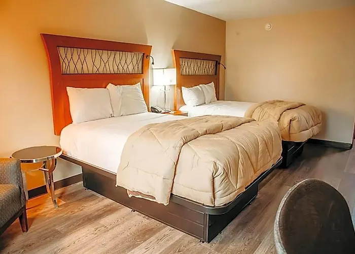 Country Garden & Suites-benton Benton