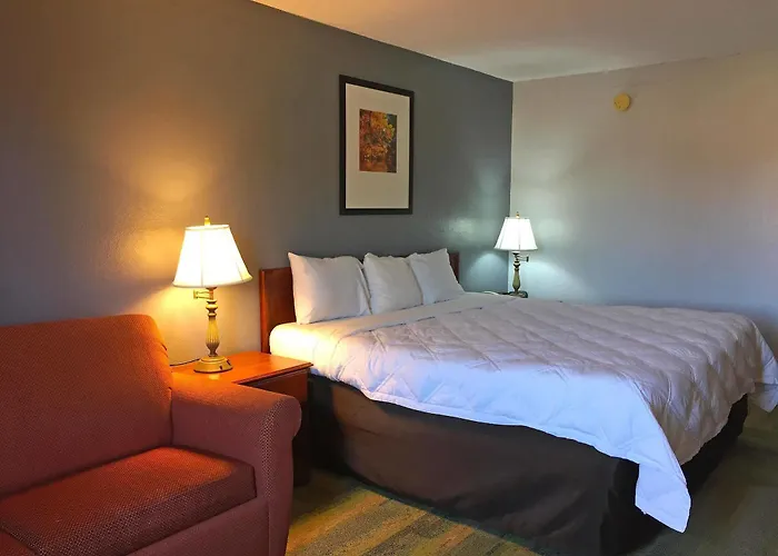 Country Garden & Suites-benton Motel 2*